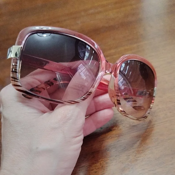 Tahari Pink Sunglasses - Picture 8 of 8